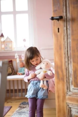 NICI Schutzengel Kuscheltier Schaf La La Lammie 30cm In Geschenkbox (47555) 8 NICI Schutzengel Kuscheltier Schaf La La Lammie 30cm In Geschenkbox (47555) – Bild 6